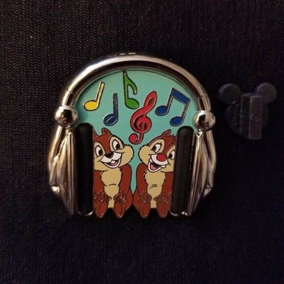Disney Pin 2015 Chip Dale Sharing Headphones Music Notes Silver Black 3D 111425 - Picture 2 of 5